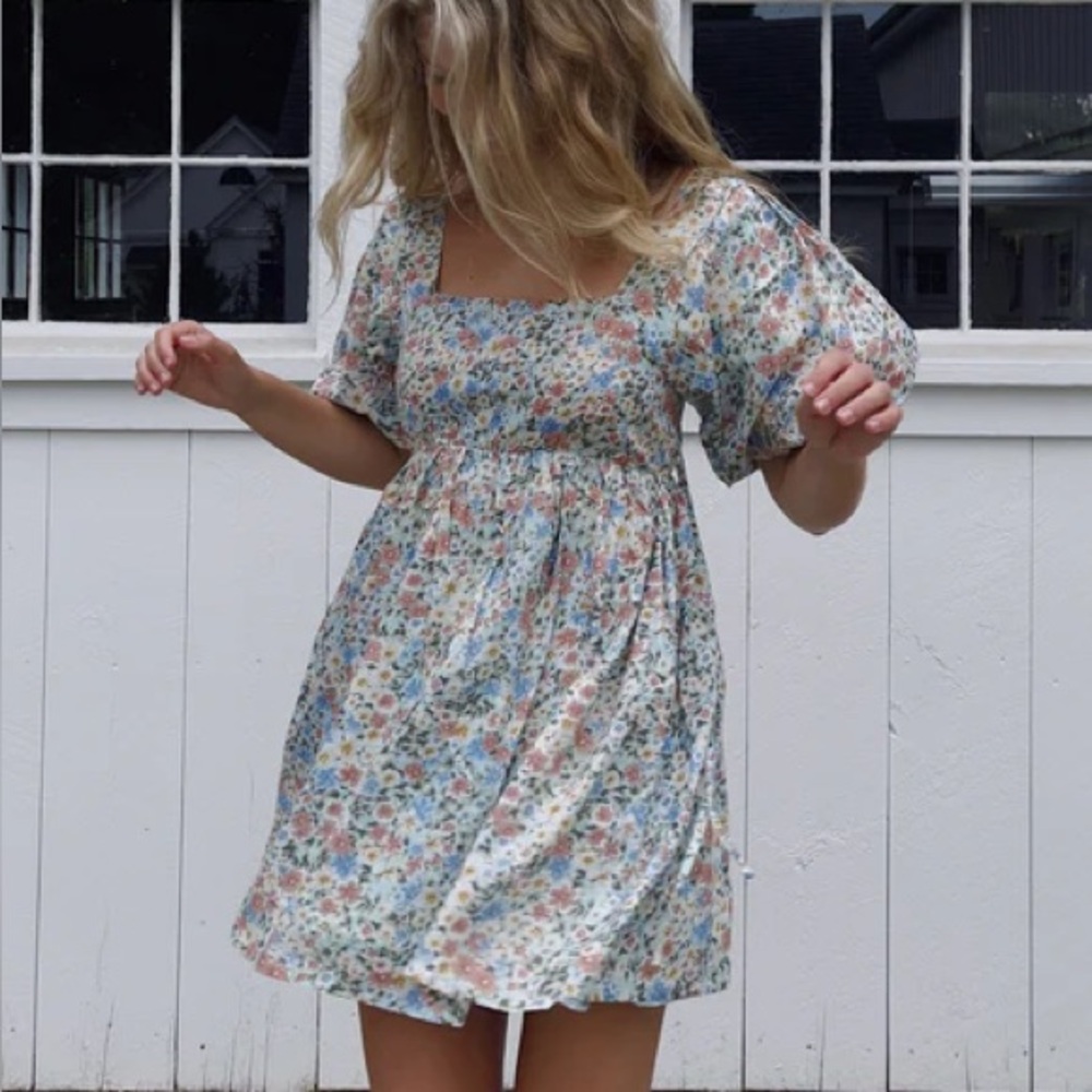 💐MABLE FLORAL MINI DRESS💐 - Picture 3 of 7